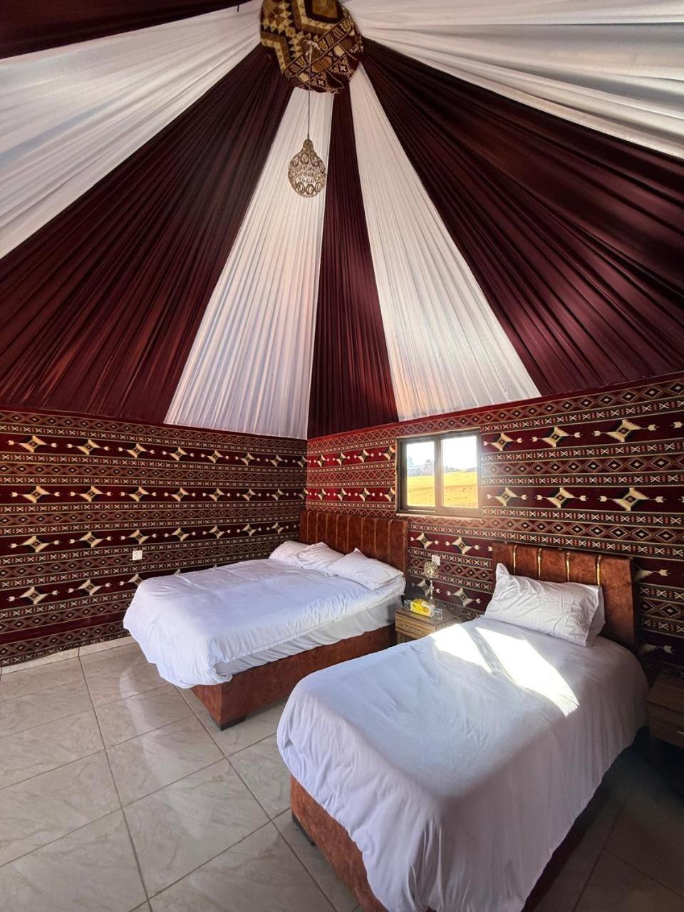 Khazali Mountain Camp Hotel Wadi Rum Quarto foto